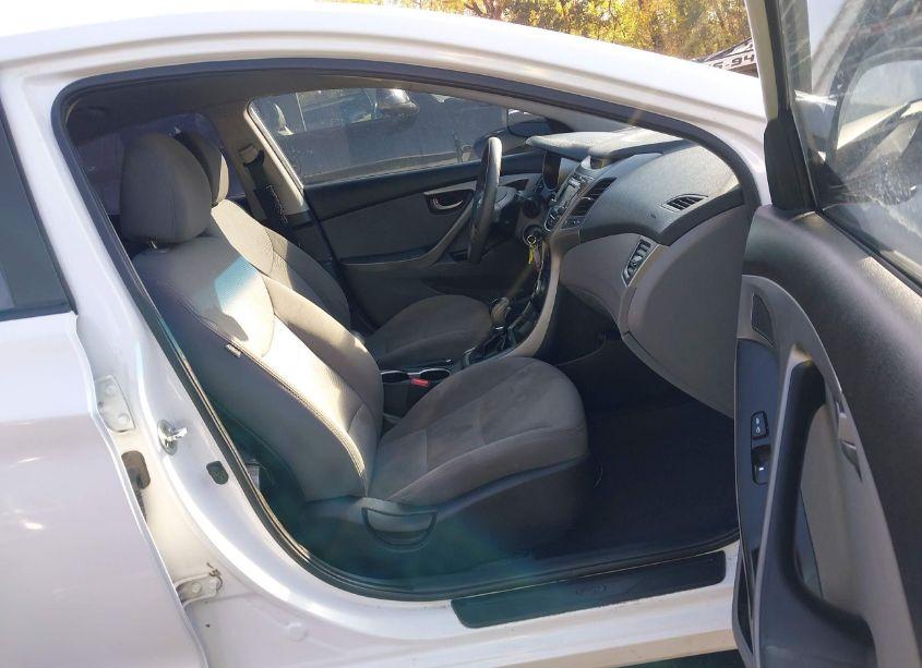 Photo 5 of 2015 Hyundai Elantra SE (VIN 5NPDH4AEXFH578713)