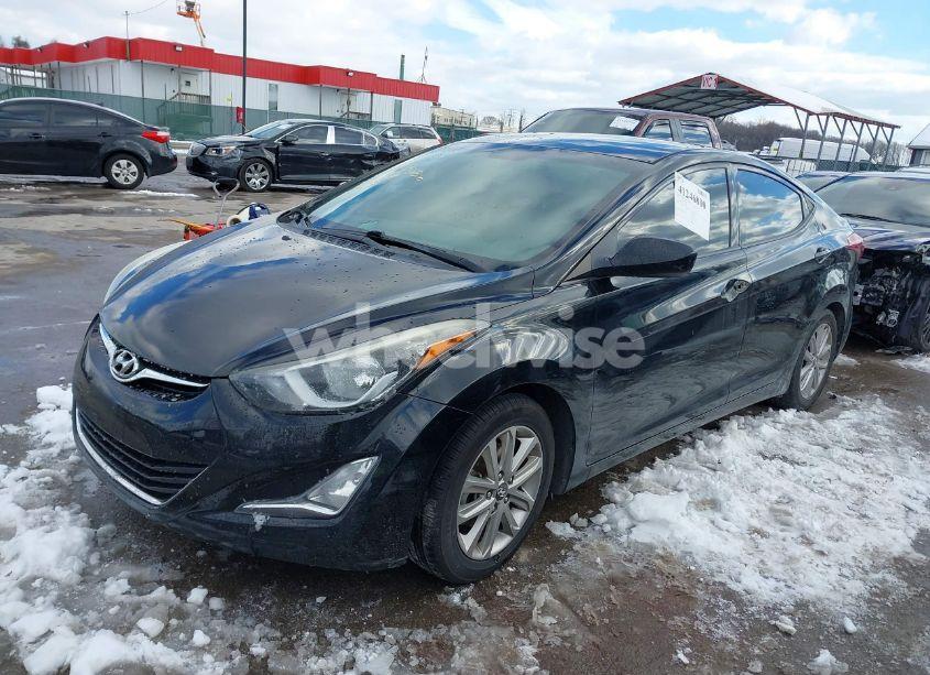 Photo 2 of 2015 Hyundai Elantra SE (VIN 5NPDH4AEXFH585466)