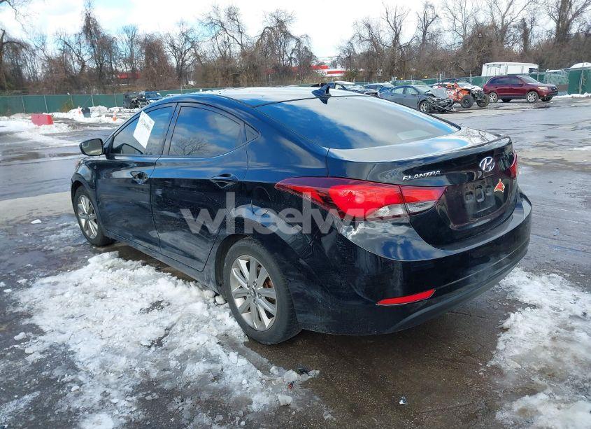 Photo 3 of 2015 Hyundai Elantra SE (VIN 5NPDH4AEXFH585466)