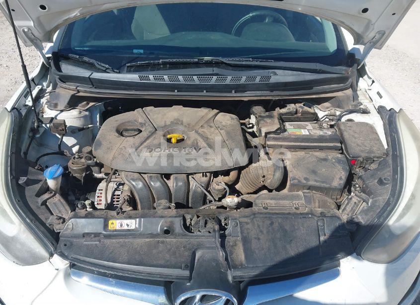 Photo 10 of 2015 Hyundai Elantra SE (VIN 5NPDH4AEXFH592711)