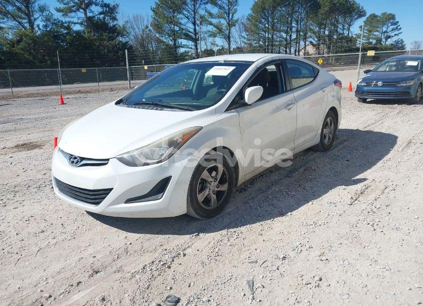 Photo 2 of 2015 Hyundai Elantra SE (VIN 5NPDH4AEXFH592711)