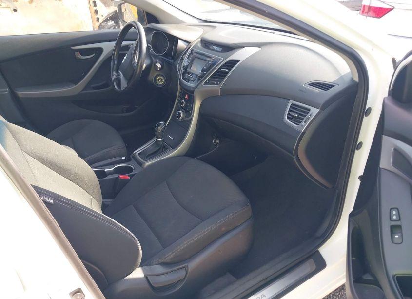 Photo 5 of 2015 Hyundai Elantra SE (VIN 5NPDH4AEXFH597472)