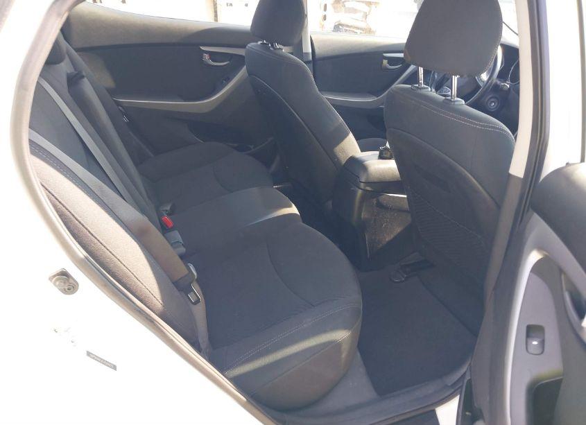 Photo 8 of 2015 Hyundai Elantra SE (VIN 5NPDH4AEXFH597472)