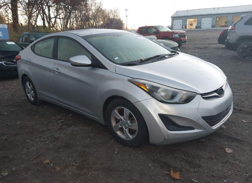 2015 Hyundai Elantra SE (VIN 5NPDH4AEXFH598265) main photo