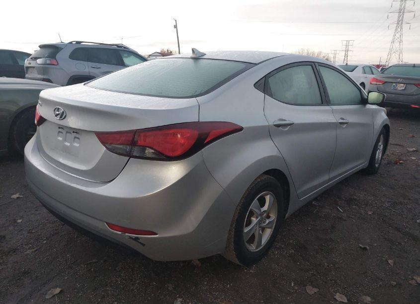 Photo 4 of 2015 Hyundai Elantra SE (VIN 5NPDH4AEXFH598265)