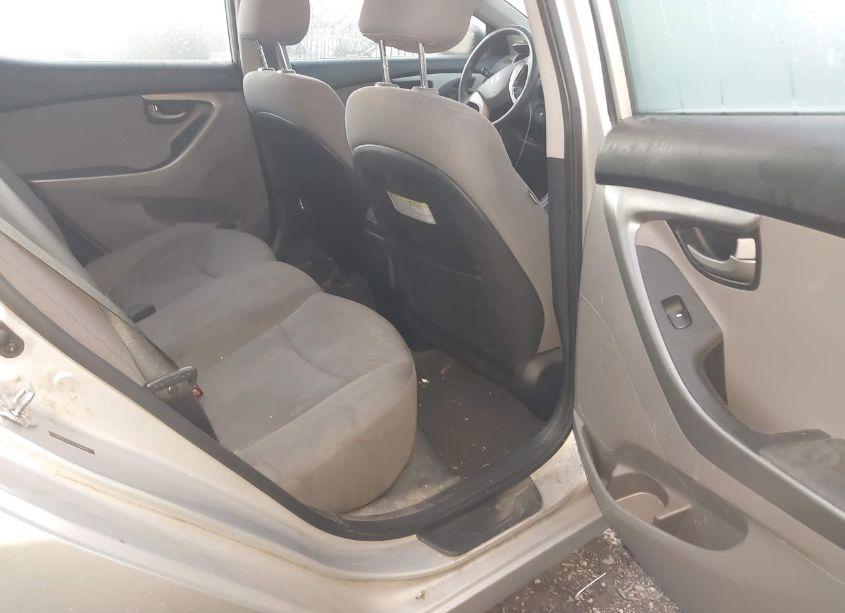 Photo 8 of 2015 Hyundai Elantra SE (VIN 5NPDH4AEXFH598265)