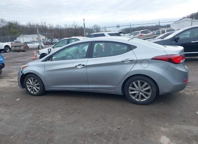 Photo 14 of 2015 Hyundai Elantra SE (VIN 5NPDH4AEXFH610026)