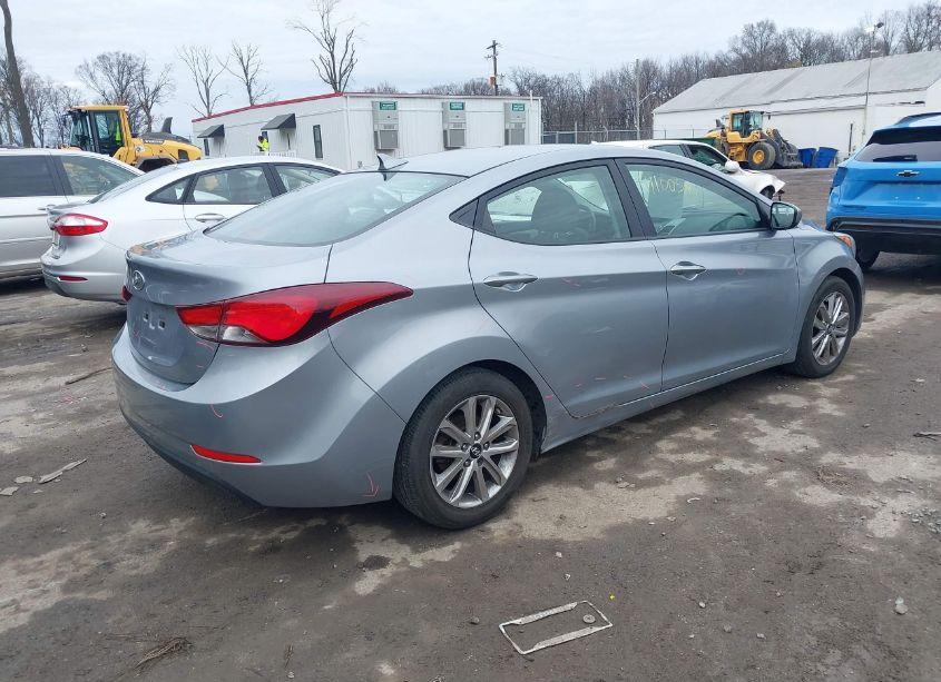 Photo 4 of 2015 Hyundai Elantra SE (VIN 5NPDH4AEXFH610026)
