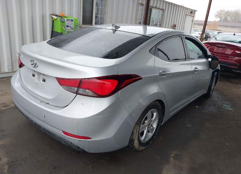 Photo 4 of 2015 Hyundai Elantra SE (VIN 5NPDH4AEXFH615811)