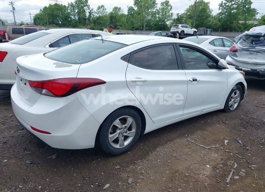 Photo 4 of 2015 Hyundai Elantra SE (VIN 5NPDH4AEXFH633127)