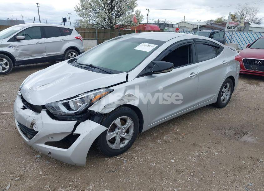 Photo 2 of 2015 Hyundai Elantra SE (VIN 5NPDH4AEXFH640692)