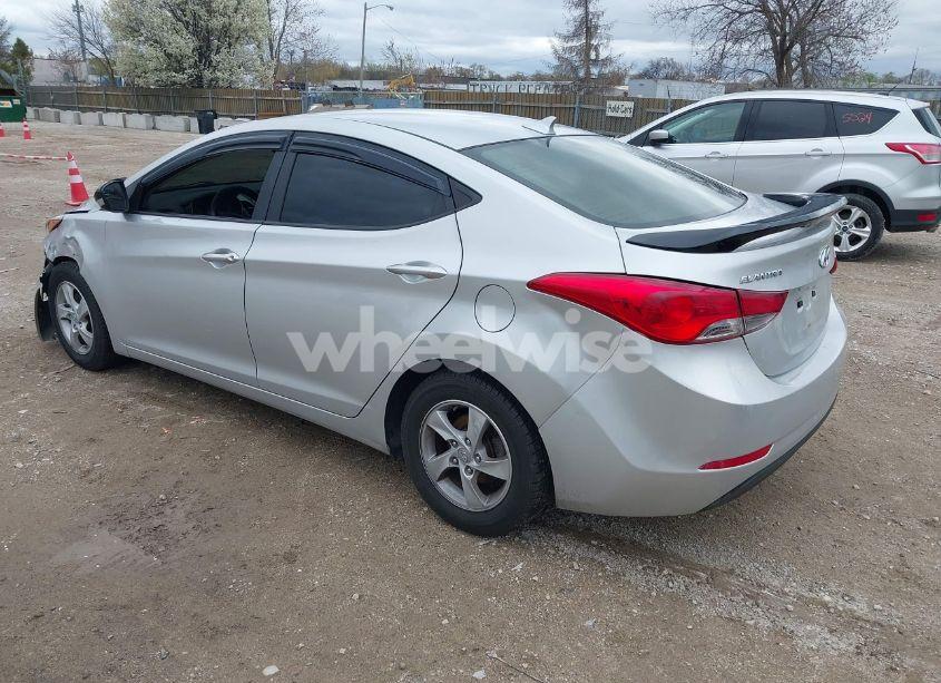 Photo 3 of 2015 Hyundai Elantra SE (VIN 5NPDH4AEXFH640692)