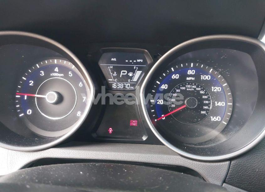 Photo 7 of 2015 Hyundai Elantra SE (VIN 5NPDH4AEXFH640692)