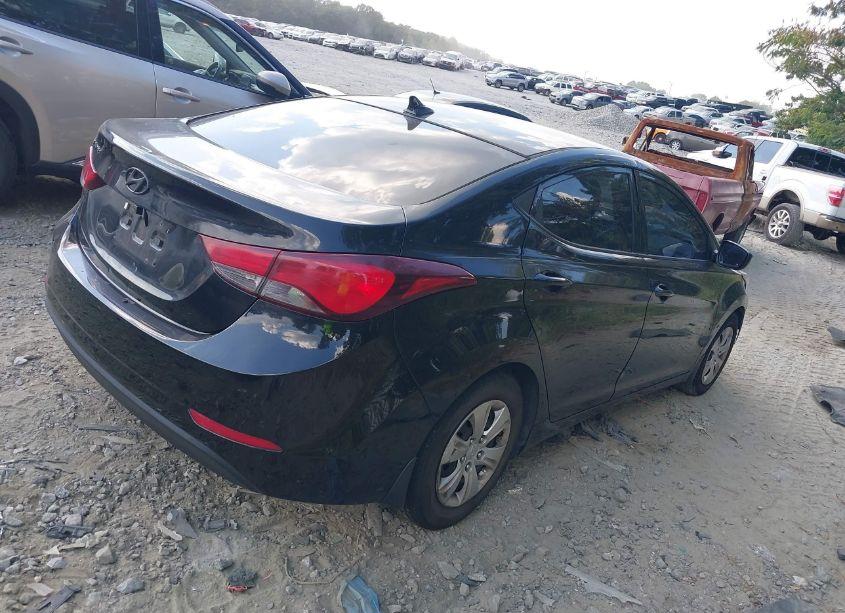 Photo 4 of 2016 Hyundai Elantra SE (VIN 5NPDH4AEXGH668512)