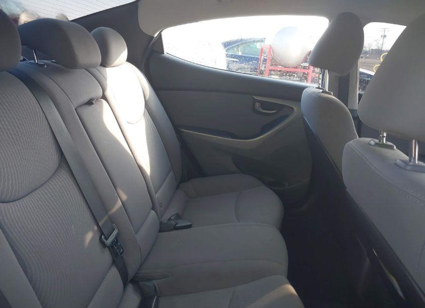 Photo 8 of 2016 Hyundai Elantra SE (VIN 5NPDH4AEXGH677792)