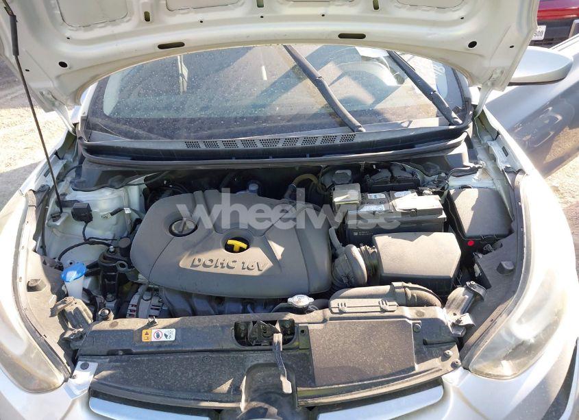 Photo 10 of 2016 Hyundai Elantra SE (VIN 5NPDH4AEXGH695869)