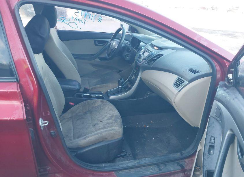 Photo 5 of 2016 Hyundai Elantra SE (VIN 5NPDH4AEXGH711973)