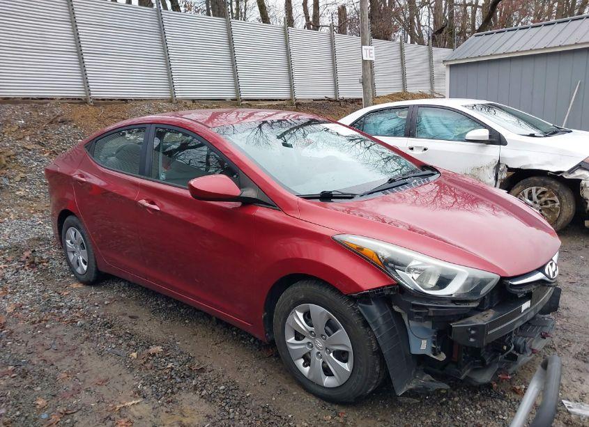 2016 Hyundai Elantra SE (VIN 5NPDH4AEXGH721046) main photo