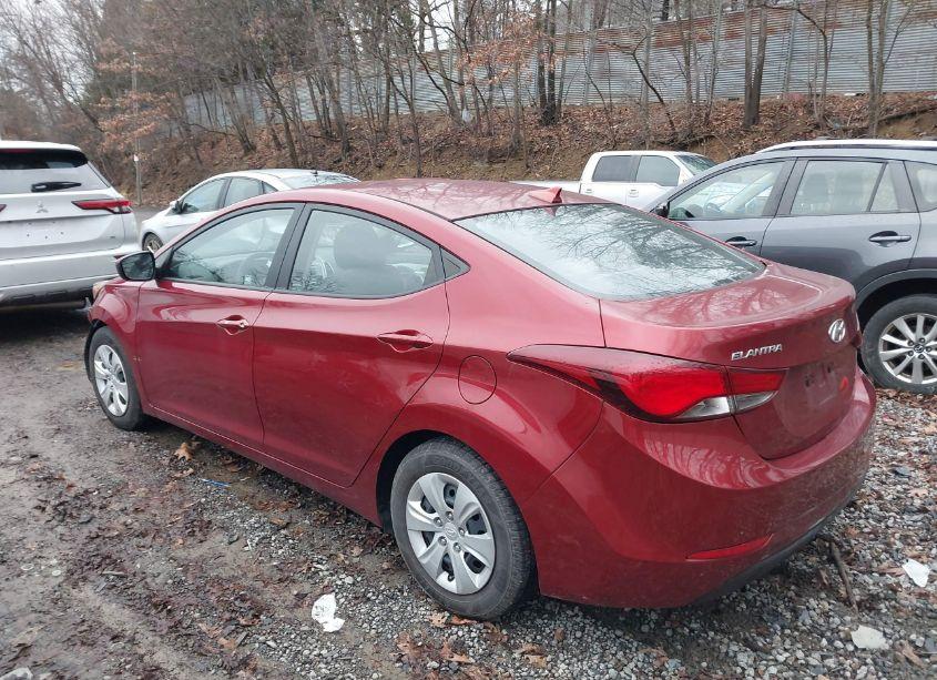 Photo 3 of 2016 Hyundai Elantra SE (VIN 5NPDH4AEXGH721046)