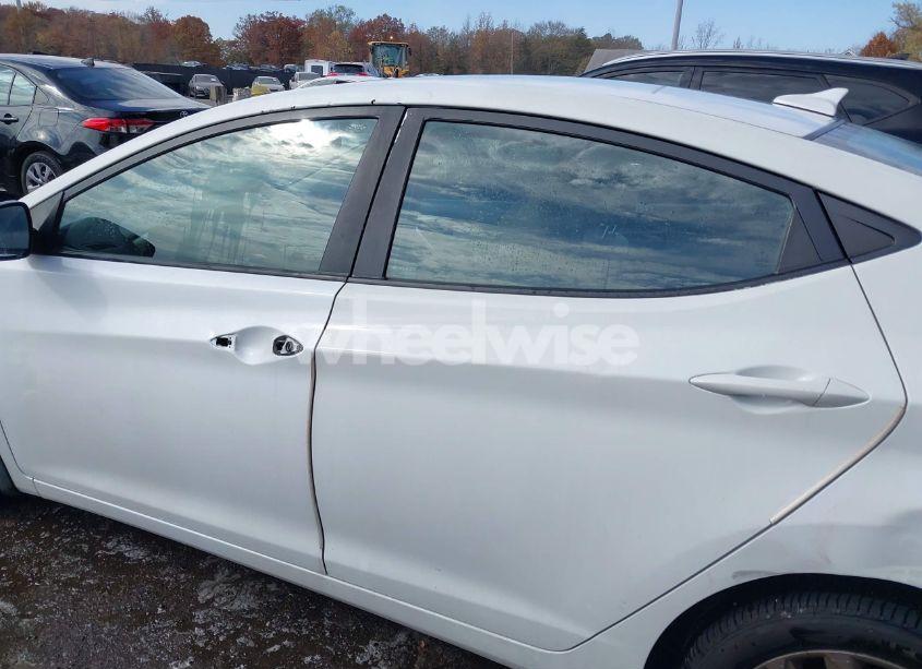Photo 15 of 2016 Hyundai Elantra SE (VIN 5NPDH4AEXGH732676)