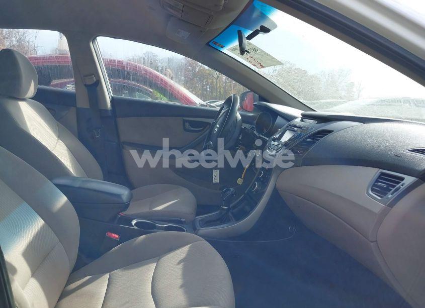 Photo 5 of 2016 Hyundai Elantra SE (VIN 5NPDH4AEXGH732676)