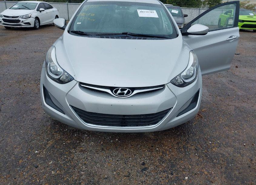 Photo 6 of 2016 Hyundai Elantra SE (VIN 5NPDH4AEXGH735836)