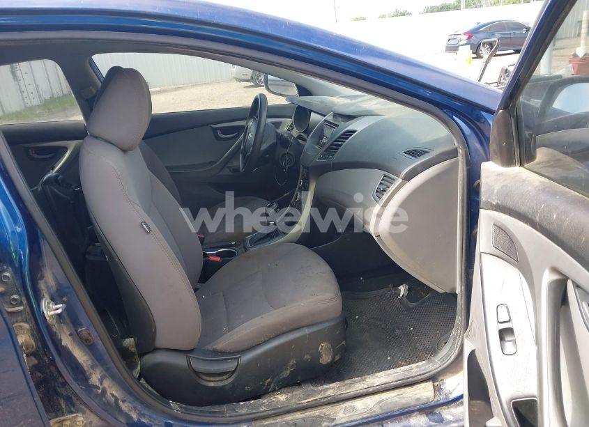 Photo 5 of 2016 Hyundai Elantra SE (VIN 5NPDH4AEXGH738042)