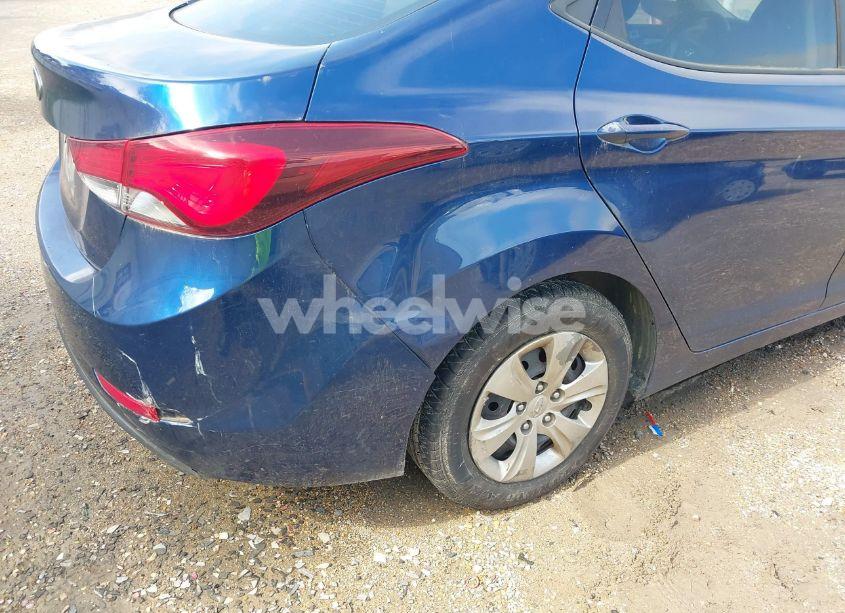 Photo 6 of 2016 Hyundai Elantra SE (VIN 5NPDH4AEXGH738042)
