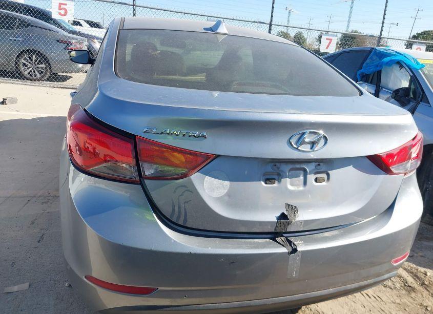 Photo 17 of 2016 Hyundai Elantra SE (VIN 5NPDH4AEXGH743385)