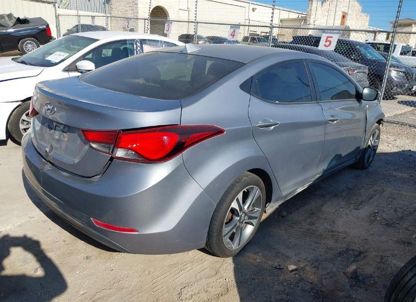Photo 4 of 2016 Hyundai Elantra SE (VIN 5NPDH4AEXGH743385)