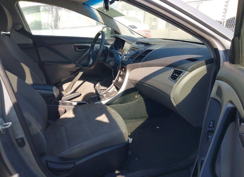 Photo 5 of 2016 Hyundai Elantra SE (VIN 5NPDH4AEXGH743385)