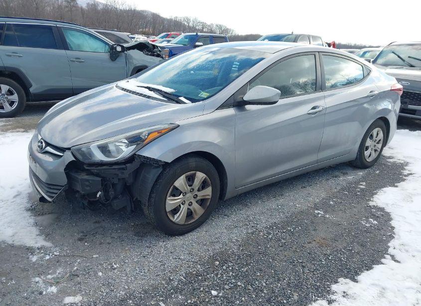 Photo 2 of 2016 Hyundai Elantra SE (VIN 5NPDH4AEXGH745511)