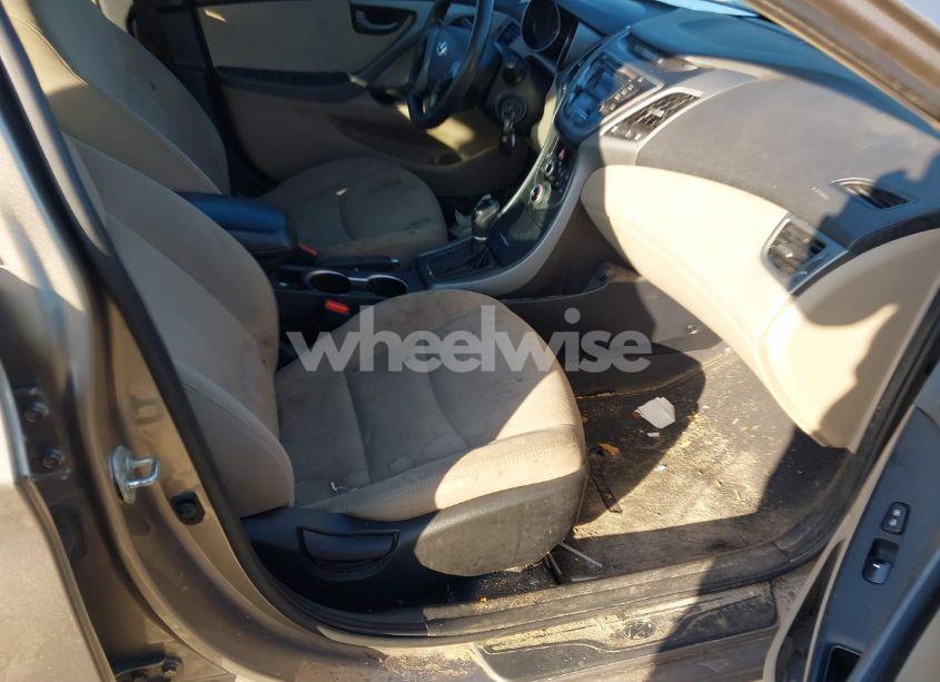 Photo 5 of 2016 Hyundai Elantra SE (VIN 5NPDH4AEXGH764284)