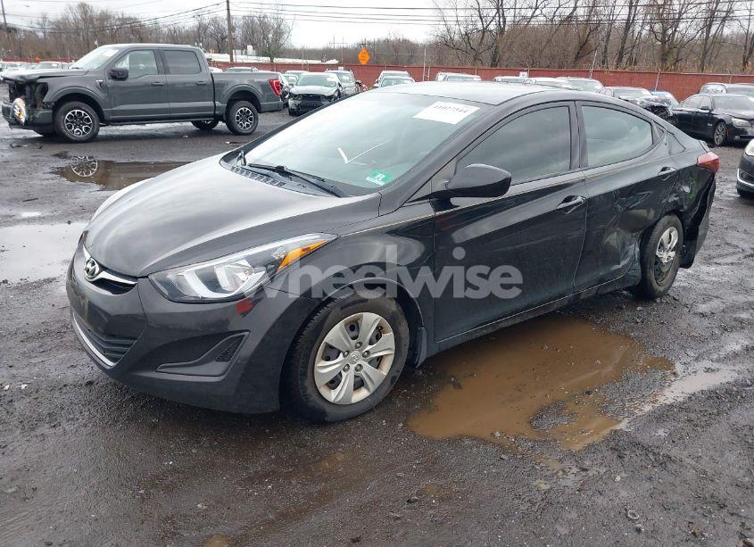 Photo 2 of 2016 Hyundai Elantra SE (VIN 5NPDH4AEXGH771042)