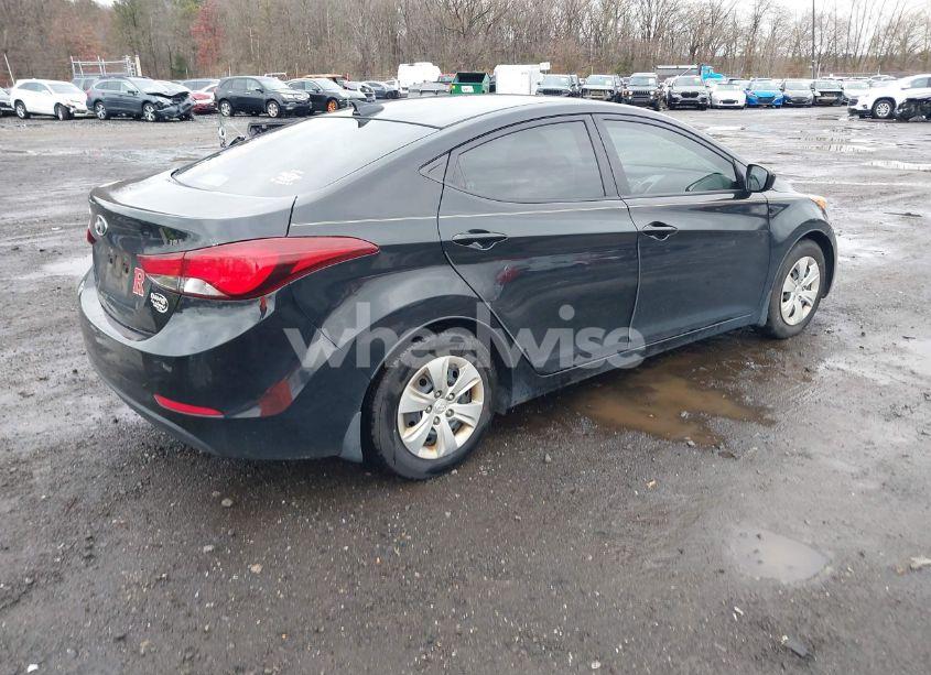 Photo 4 of 2016 Hyundai Elantra SE (VIN 5NPDH4AEXGH771042)