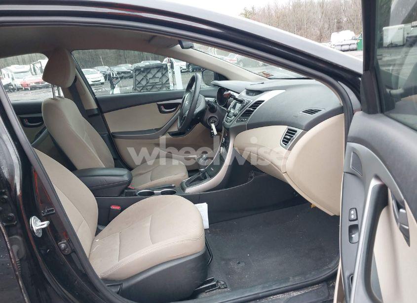 Photo 5 of 2016 Hyundai Elantra SE (VIN 5NPDH4AEXGH771042)