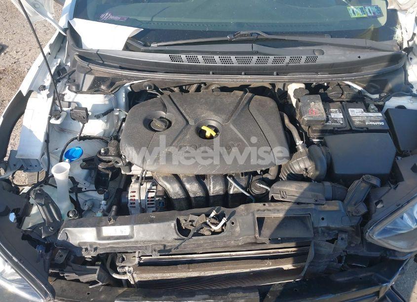 Photo 10 of 2016 Hyundai Elantra SE (VIN 5NPDH4AEXGH797317)