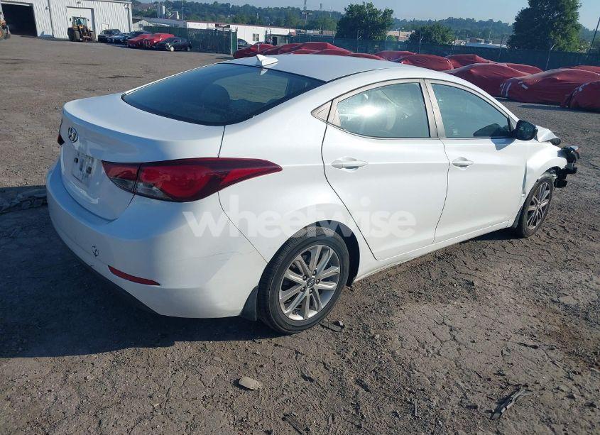 Photo 4 of 2016 Hyundai Elantra SE (VIN 5NPDH4AEXGH797317)