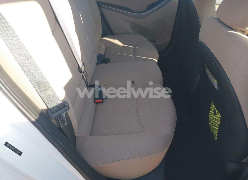 Photo 8 of 2016 Hyundai Elantra SE (VIN 5NPDH4AEXGH797317)