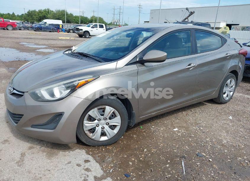 Photo 2 of 2016 Hyundai Elantra SE (VIN 5NPDH4AEXGH797608)
