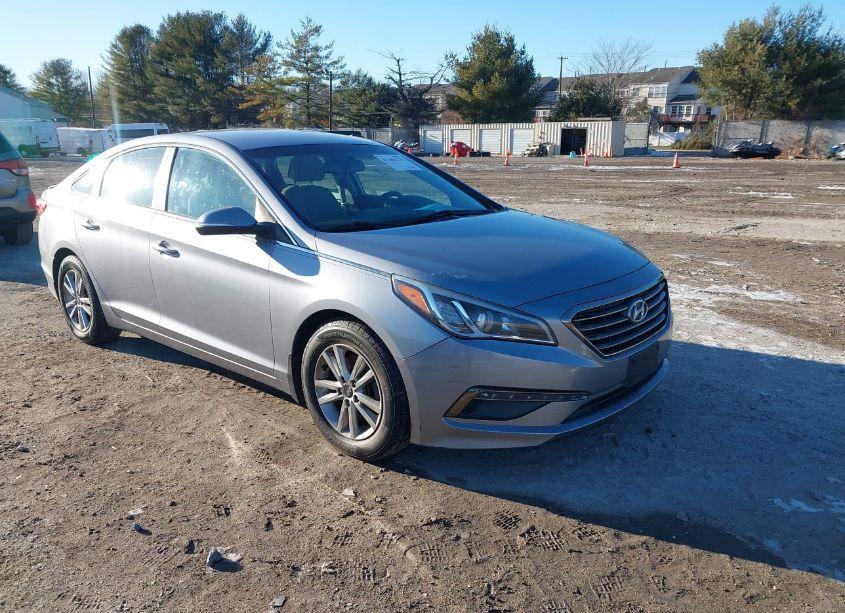 2015 Hyundai Sonata ECO (VIN 5NPE24AA3FH136228) main photo