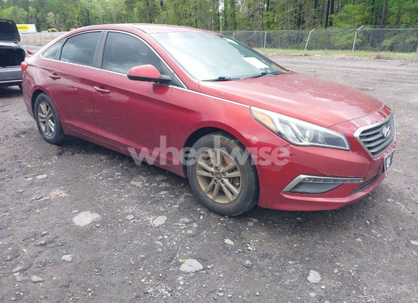 2015 Hyundai Sonata SE (VIN 5NPE24AF0FH003759) main photo