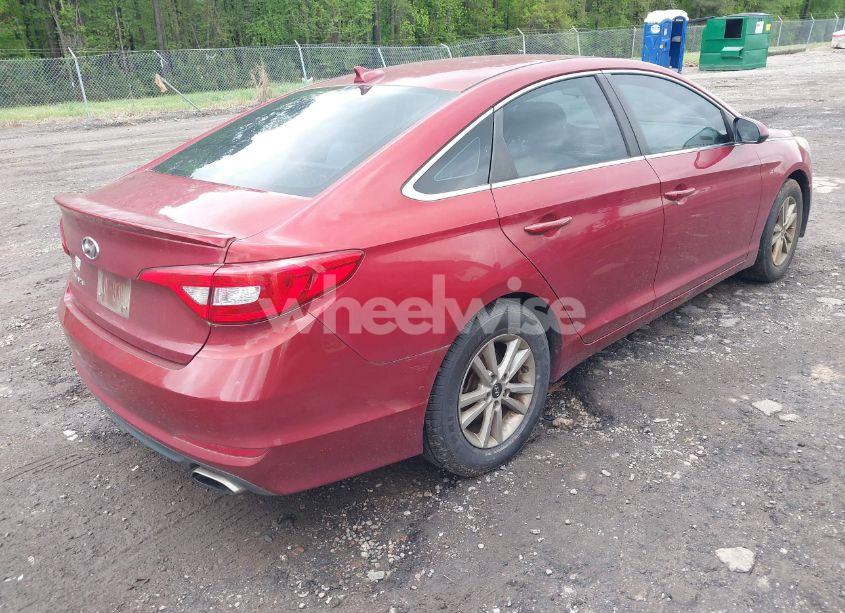 Photo 4 of 2015 Hyundai Sonata SE (VIN 5NPE24AF0FH003759)