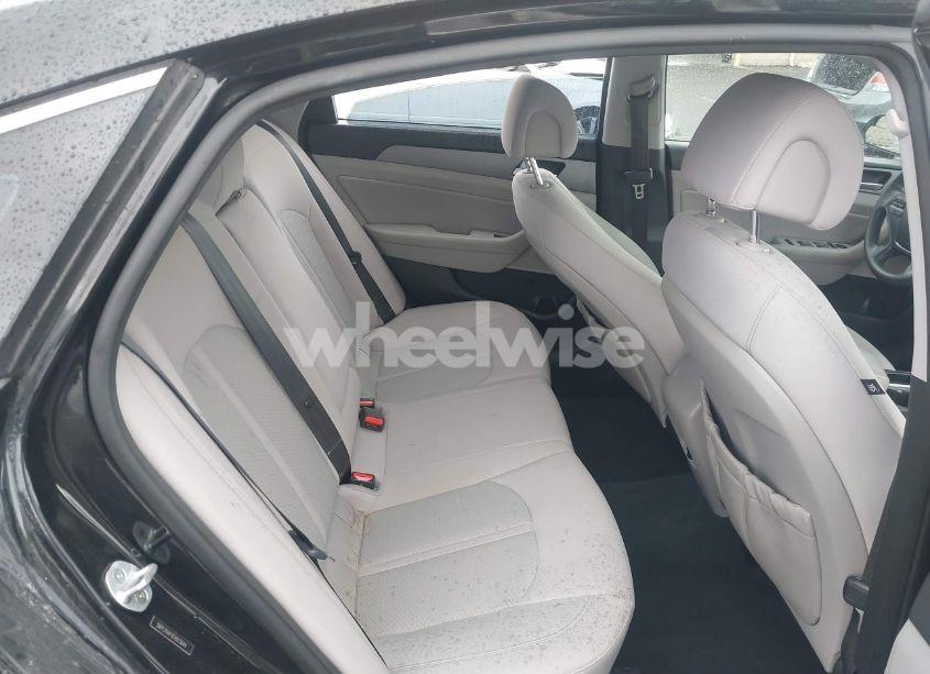 Photo 8 of 2015 Hyundai Sonata SE (VIN 5NPE24AF0FH013644)