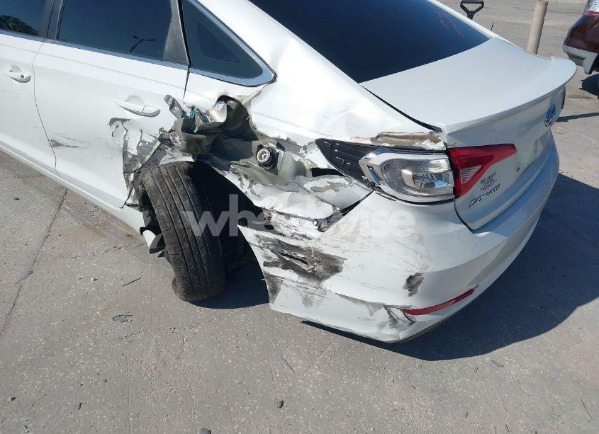 Photo 12 of 2015 Hyundai Sonata SE (VIN 5NPE24AF0FH016219)