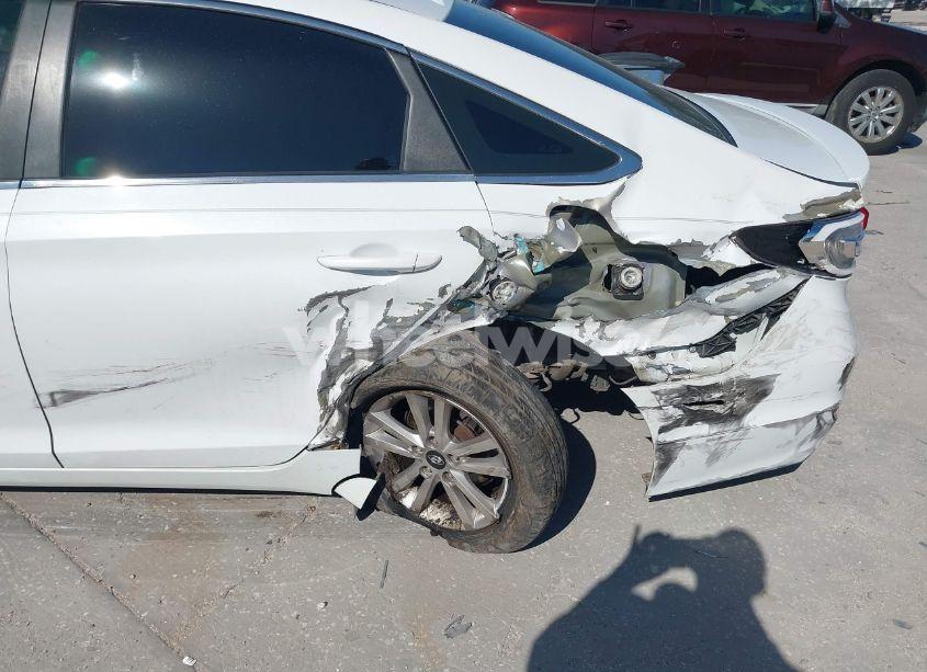 Photo 6 of 2015 Hyundai Sonata SE (VIN 5NPE24AF0FH016219)