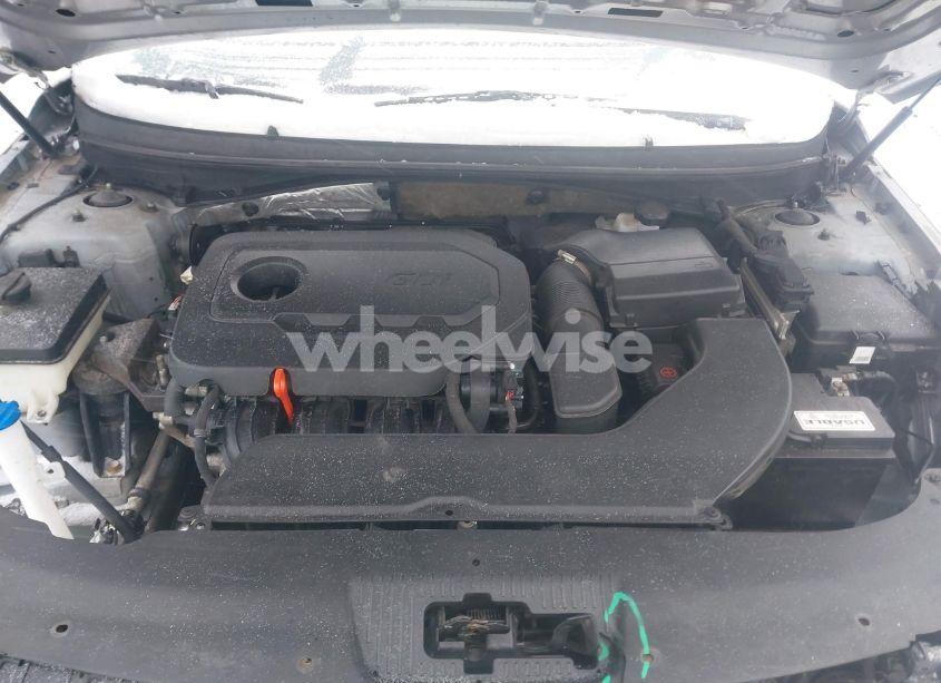 Photo 10 of 2015 Hyundai Sonata SE (VIN 5NPE24AF0FH021579)