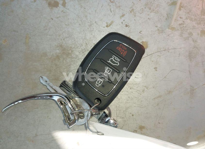 Photo 11 of 2015 Hyundai Sonata SE (VIN 5NPE24AF0FH024644)