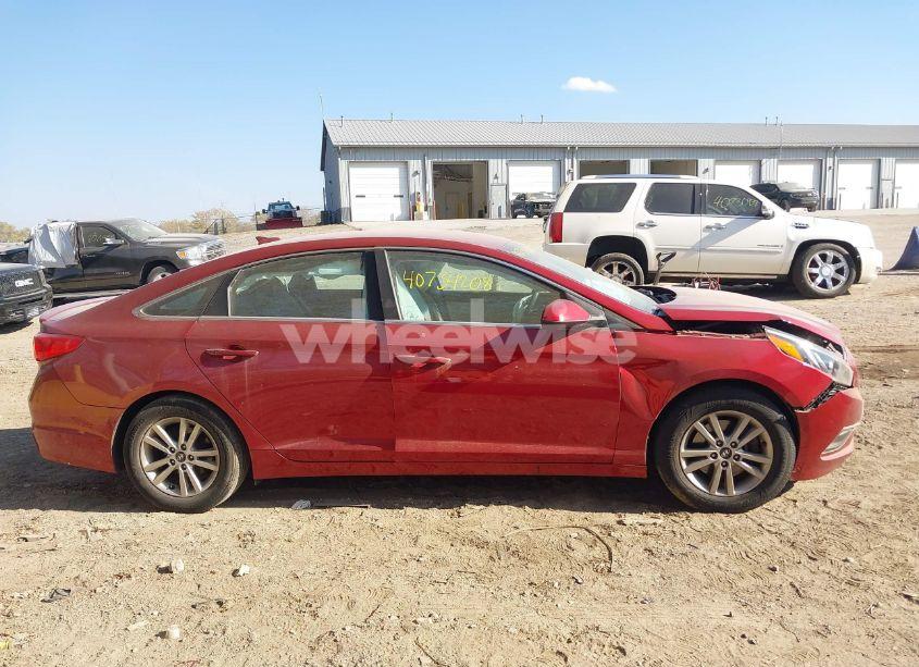 Photo 13 of 2015 Hyundai Sonata SE (VIN 5NPE24AF0FH024644)