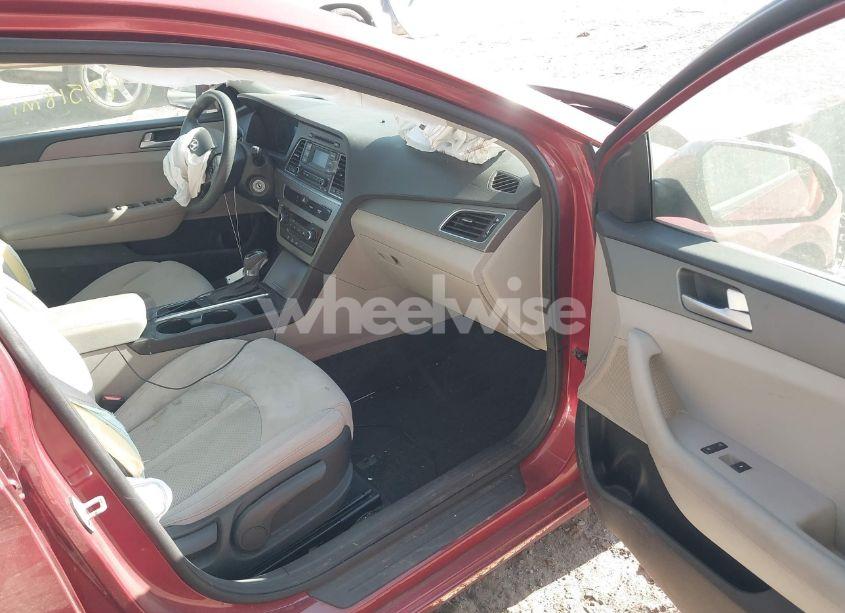 Photo 5 of 2015 Hyundai Sonata SE (VIN 5NPE24AF0FH024644)